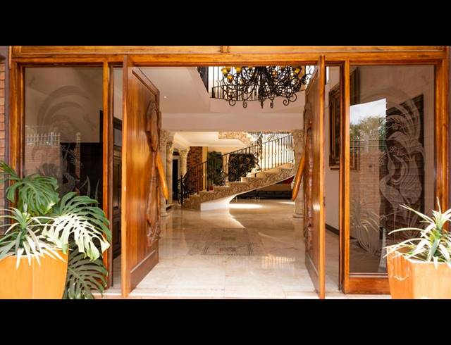 5 BEDROOM HOUSE FOR SALE IN BRIDLE PARK